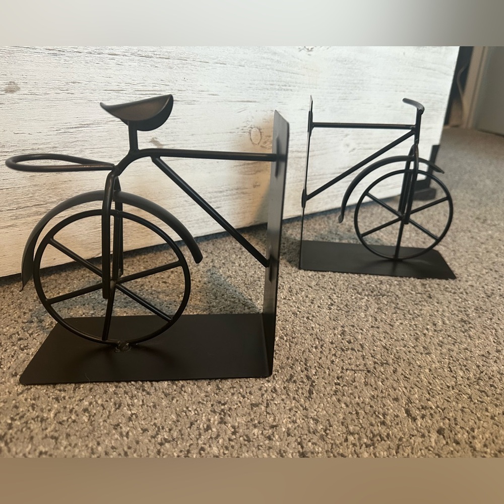 Bicycle rod iron book-ends. Perfect condition. - Picture 2 of 3